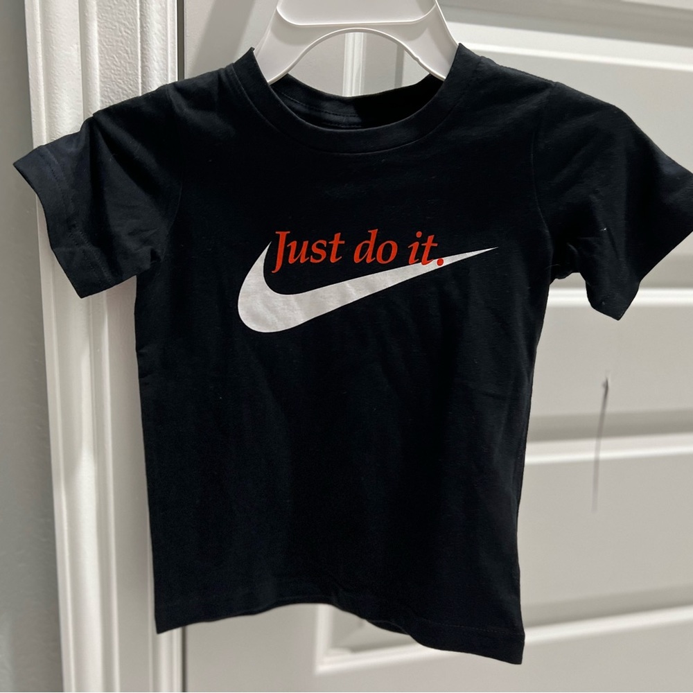 Brand new! Toddler boy’s Nike tee